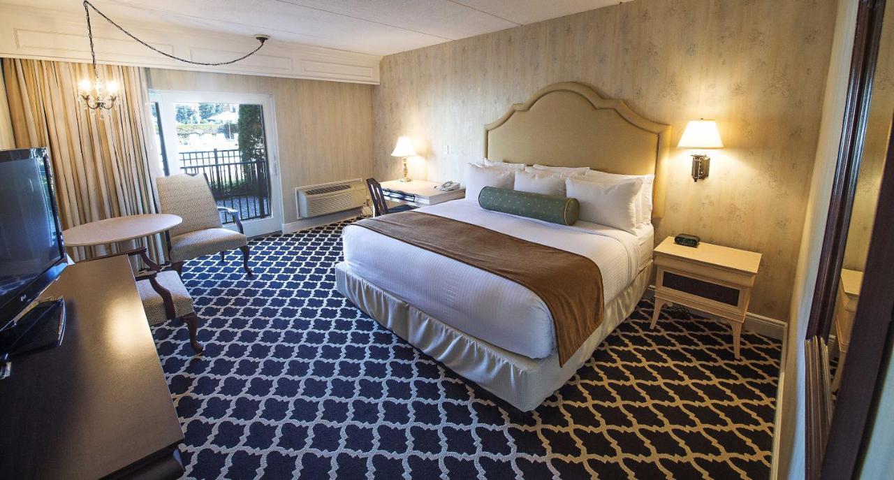 Molly Pitcher Inn Ред-Банк Экстерьер фото